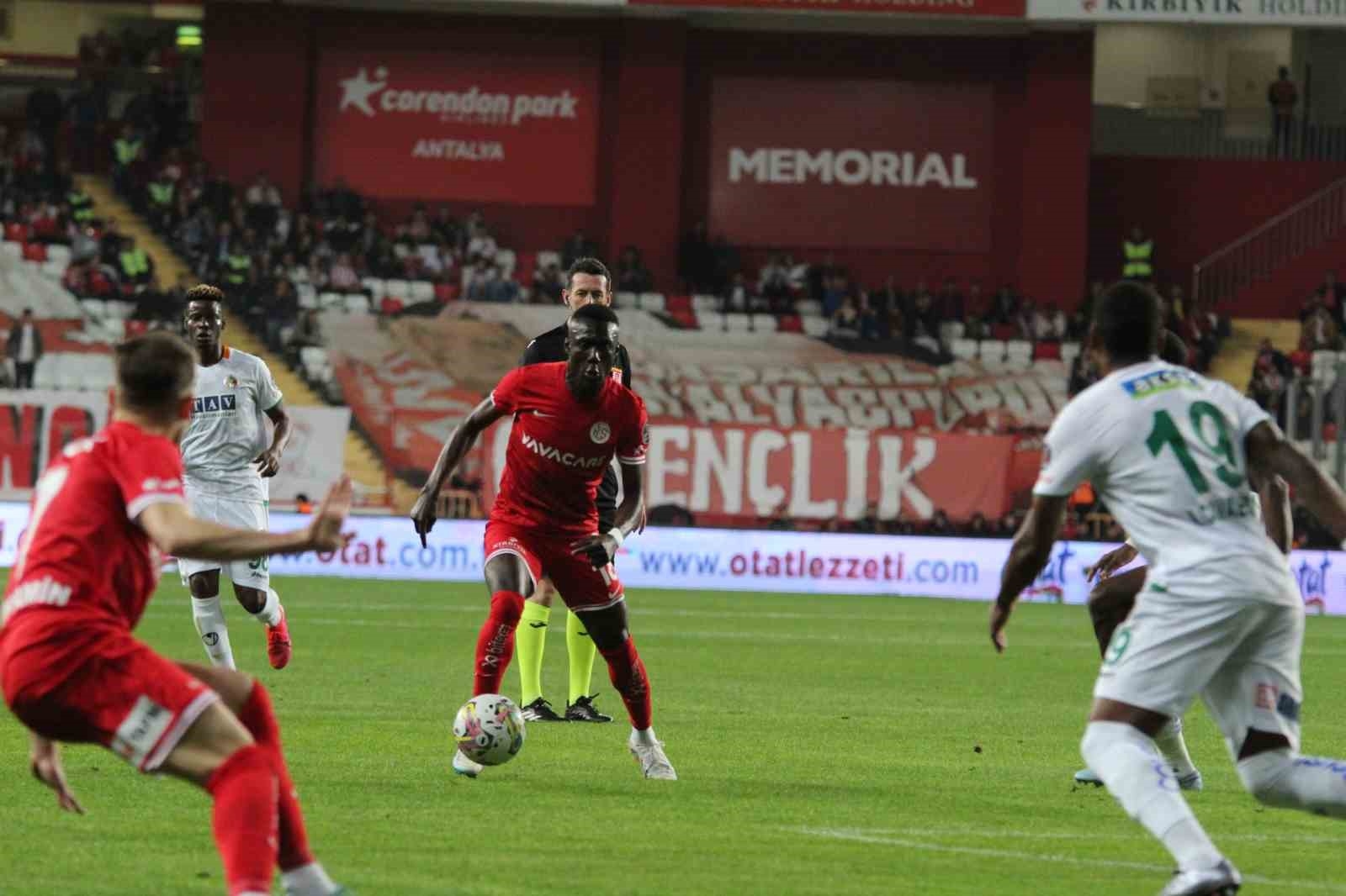 Spor Toto Süper Lig: Antalyaspor: 2 - Alanyaspor: 1
