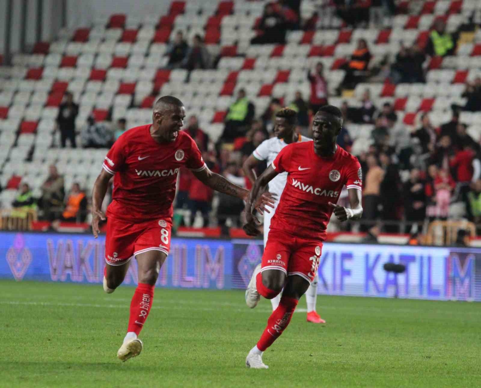 Spor Toto Süper Lig: Antalyaspor: 2 - Alanyaspor: 1