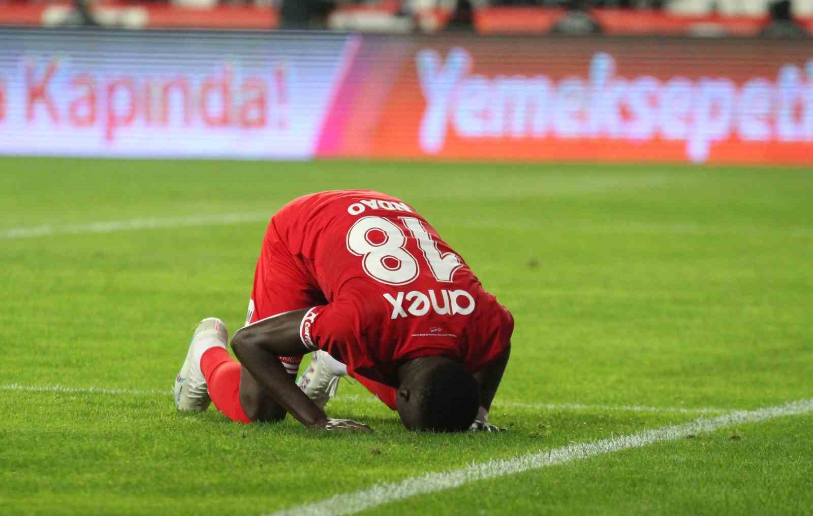 Spor Toto Süper Lig: Antalyaspor: 2 - Alanyaspor: 1