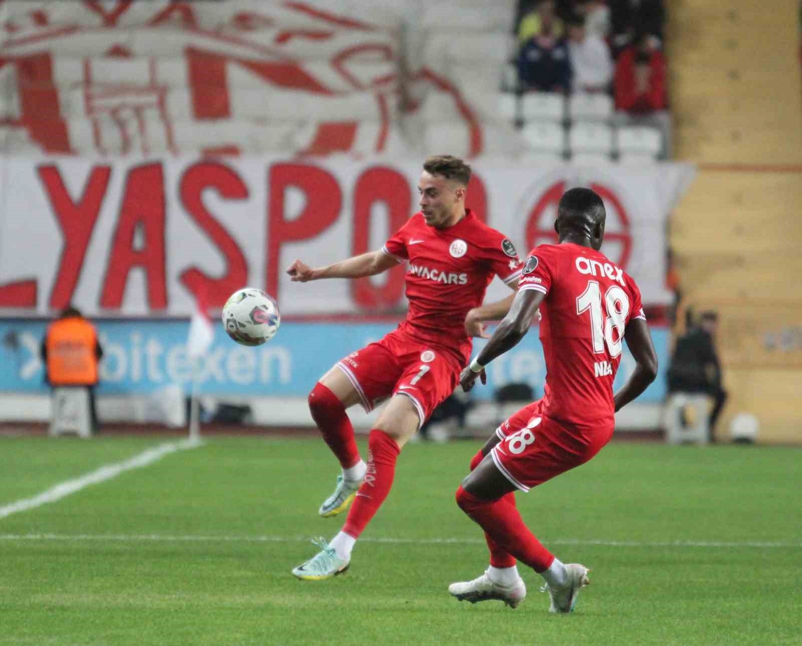 Spor Toto Süper Lig: Antalyaspor: 2 - Alanyaspor: 1