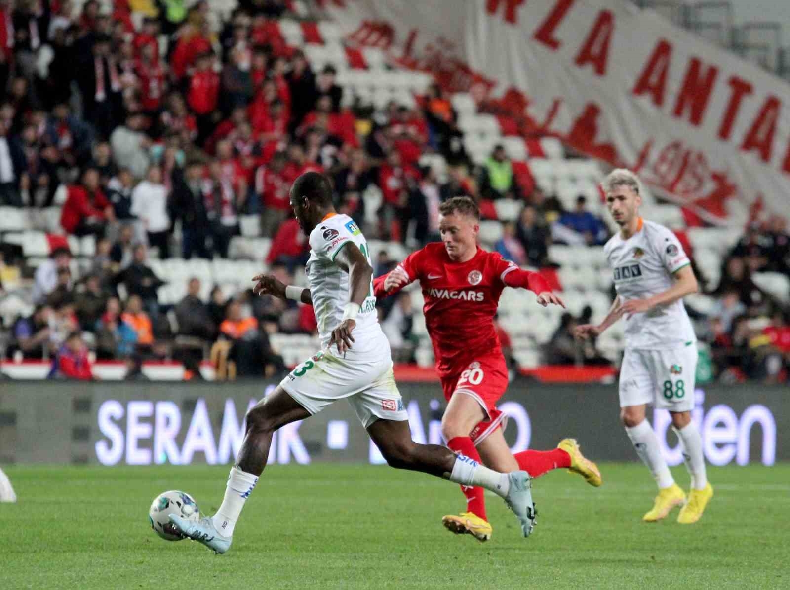 Antalyaspor: 3 - Alanyaspor: 1