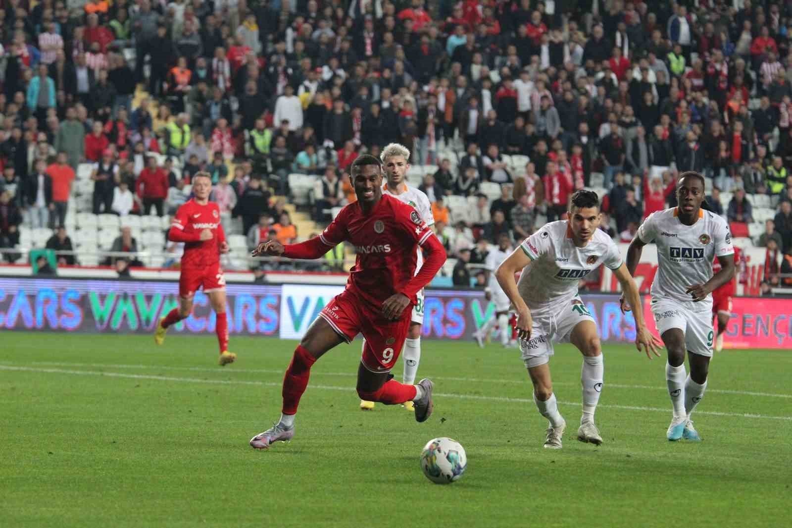 Antalyaspor: 3 - Alanyaspor: 1