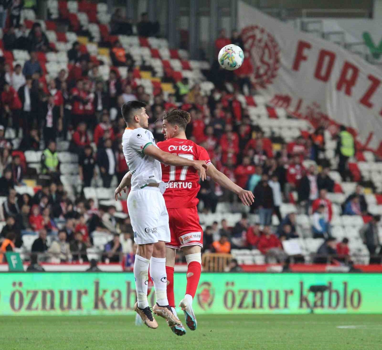 Antalyaspor: 3 - Alanyaspor: 1