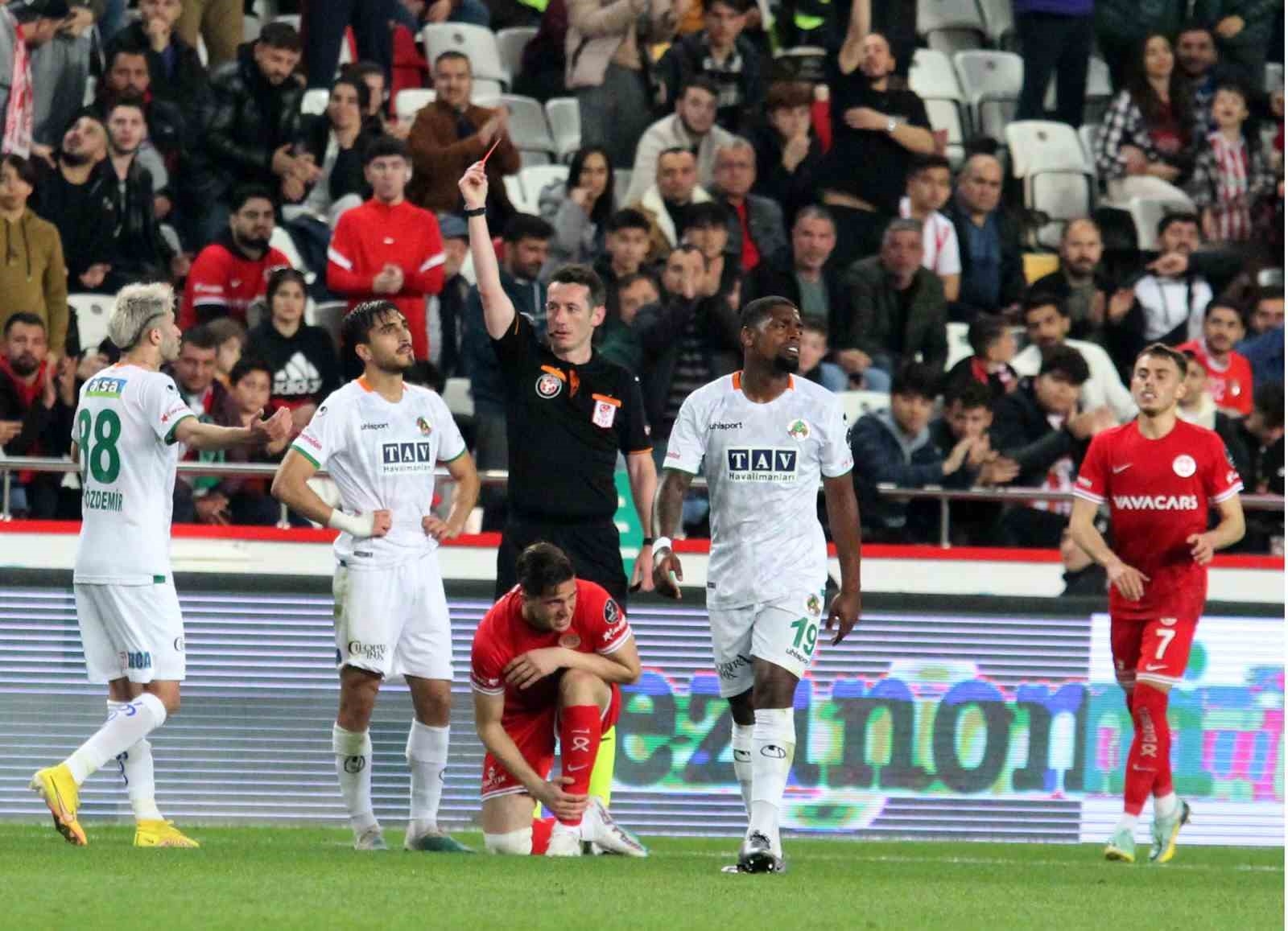 Antalyaspor: 3 - Alanyaspor: 1