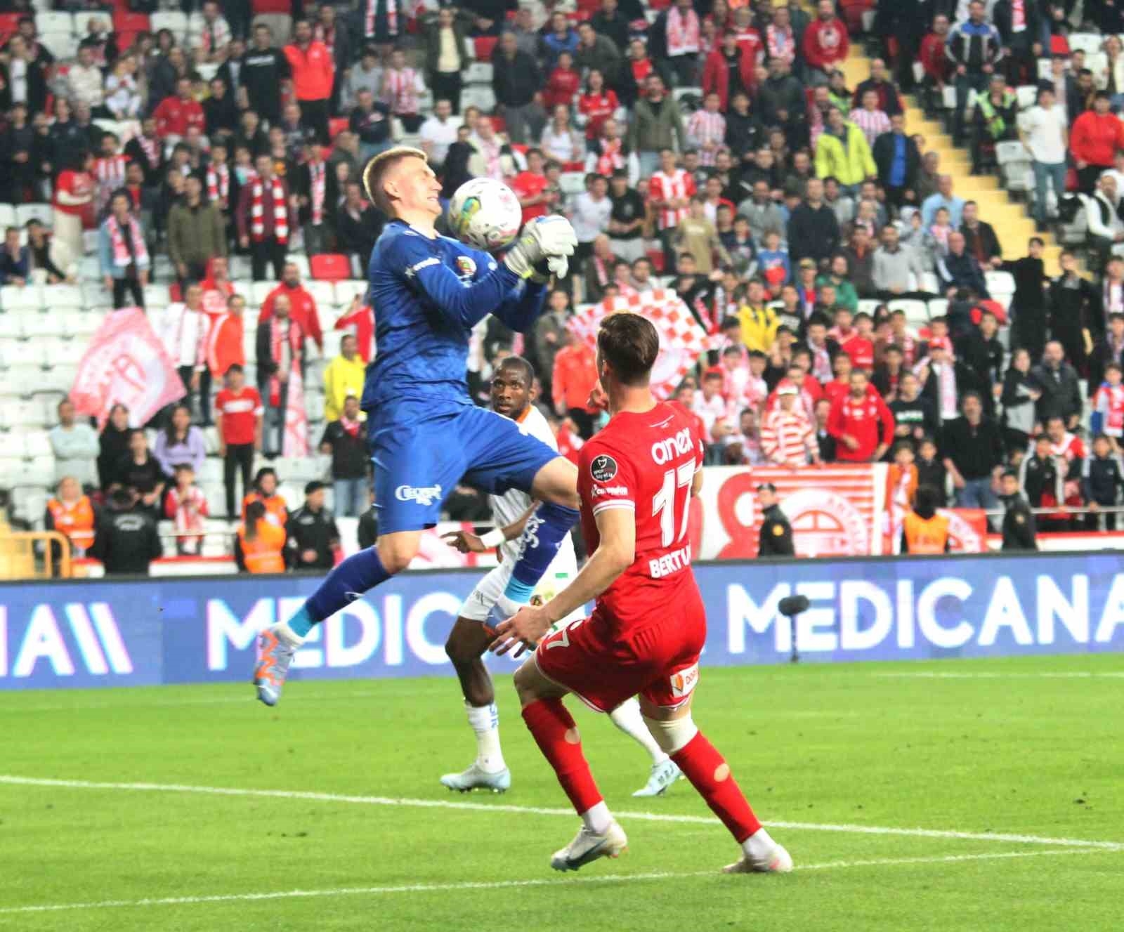 Antalyaspor: 3 - Alanyaspor: 1