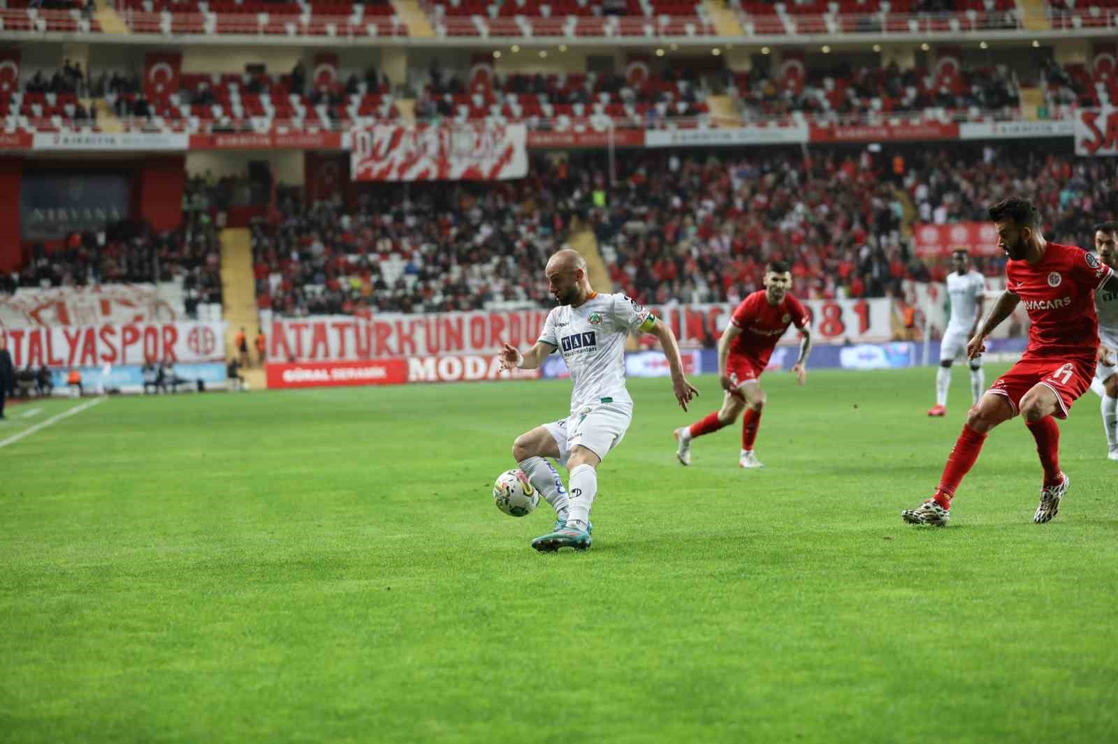 Antalyaspor: 3 - Alanyaspor: 1