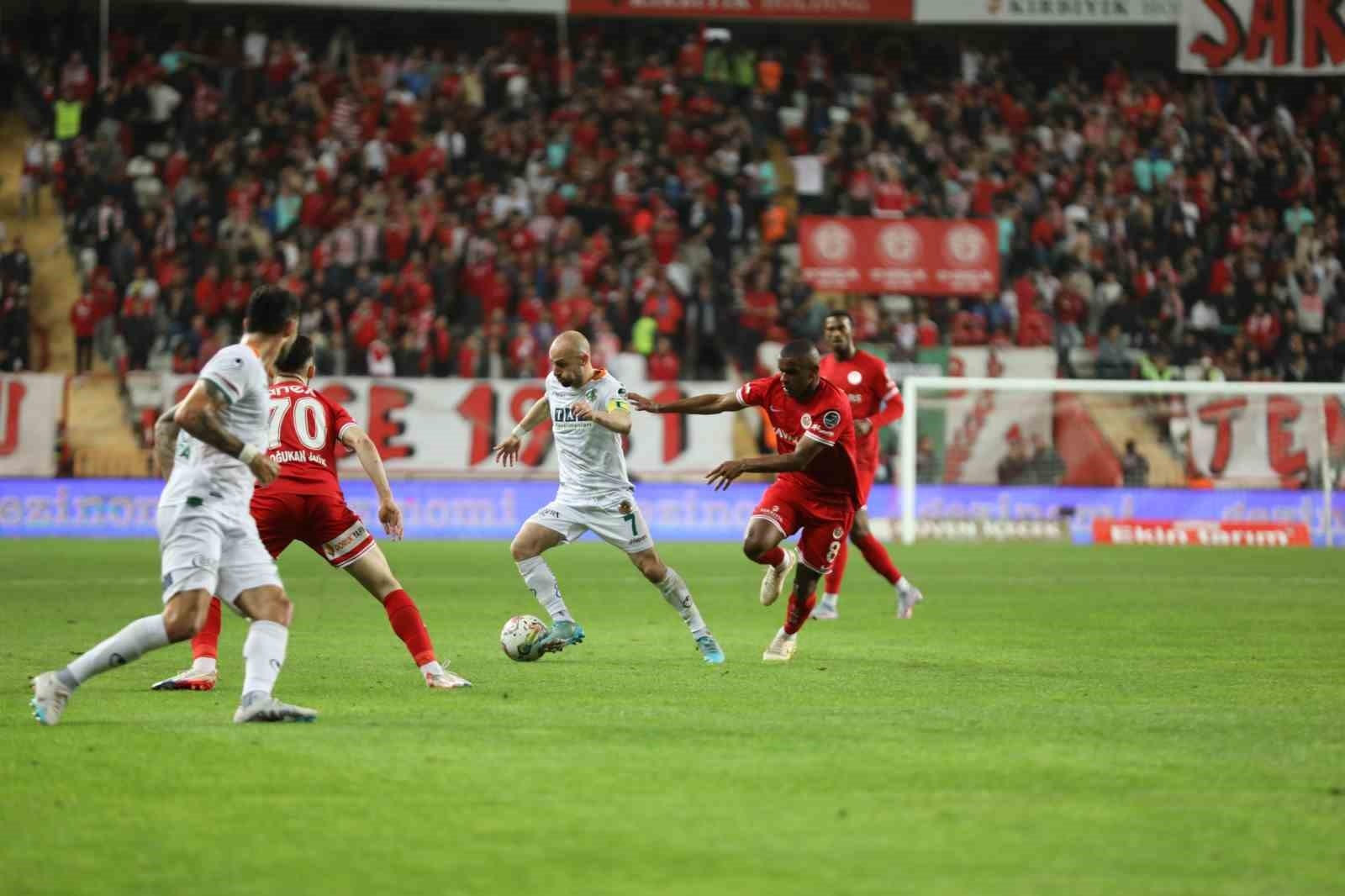 Antalyaspor: 3 - Alanyaspor: 1