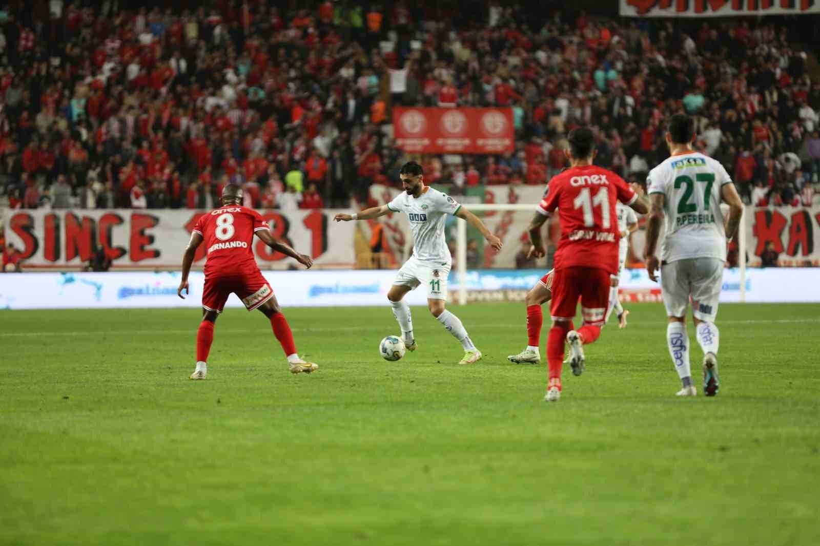 Antalyaspor: 3 - Alanyaspor: 1