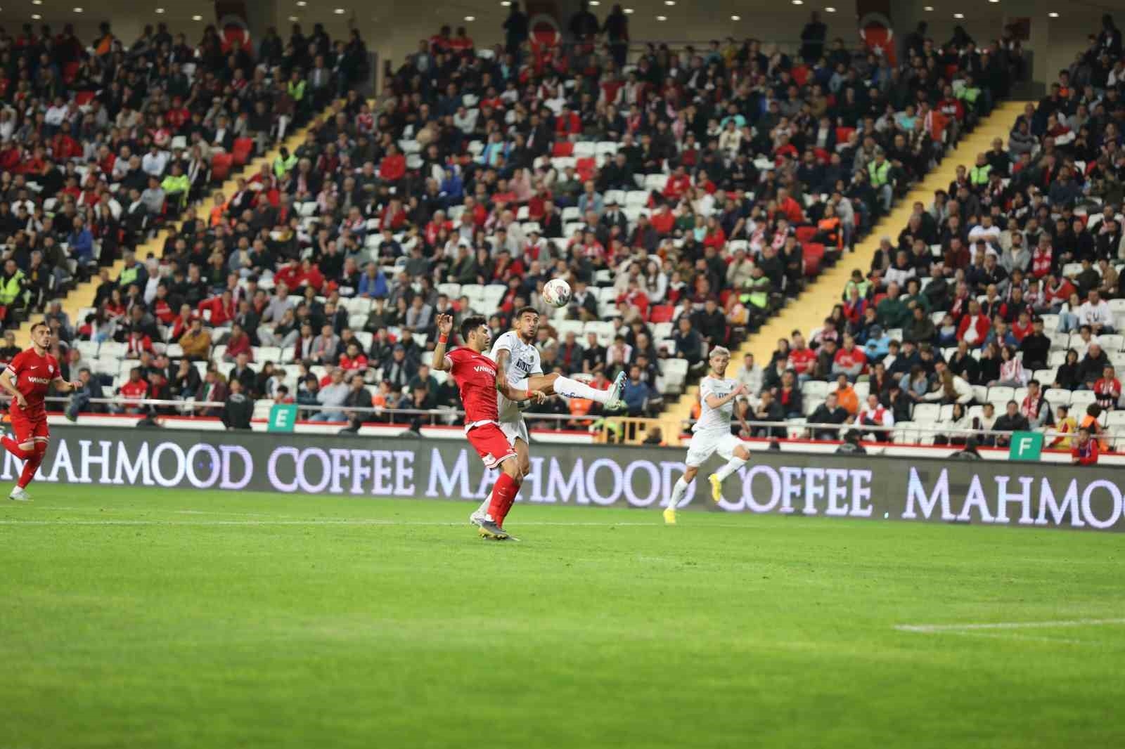 Antalyaspor: 3 - Alanyaspor: 1