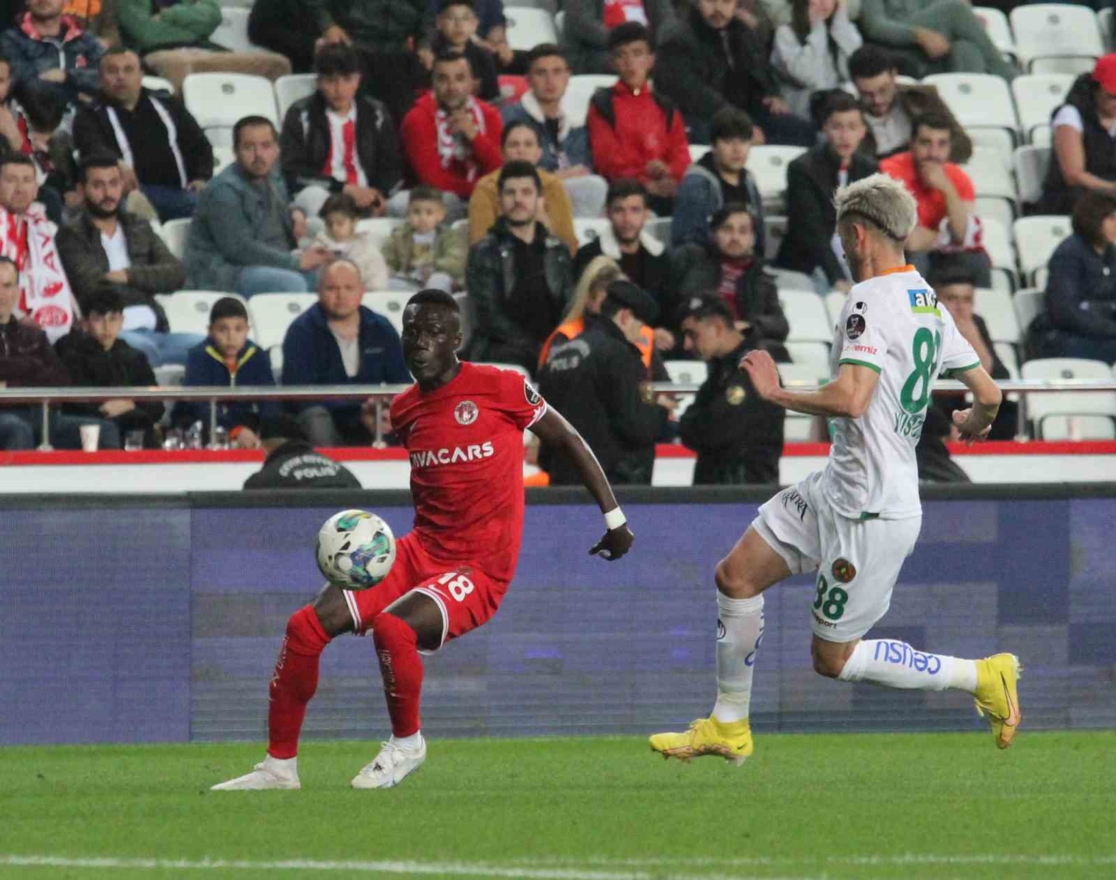 Antalyaspor: 3 - Alanyaspor: 1