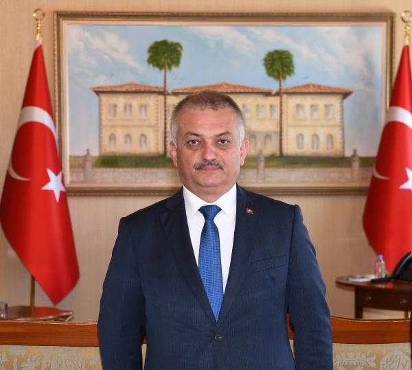 Vali Yazıcı'dan bayram kutlaması; ''Duyguların zirveye ulaştığı bu özel günlerde...'
