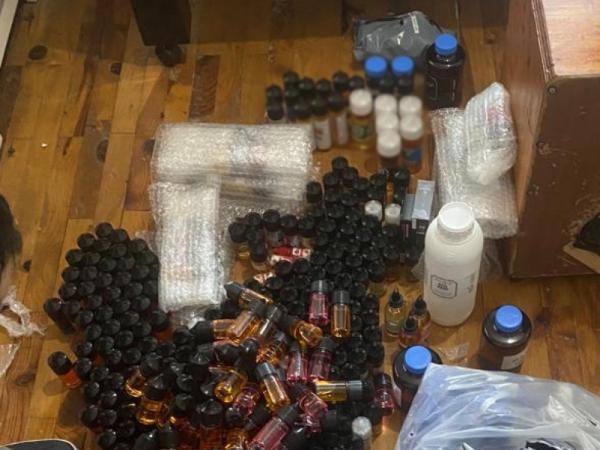 3265 litre alkol ve 12 bin 950 şişe ve kapağı ele geçirildi