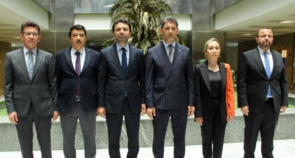 AK Parti Antalya Milletvekilleri mazbatalarını aldı