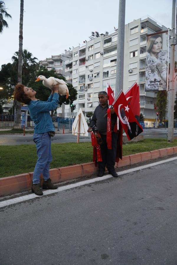 Antalya'da binlerce kişi fener alayıyla geceyi aydınlattı İşte harika görüntüler