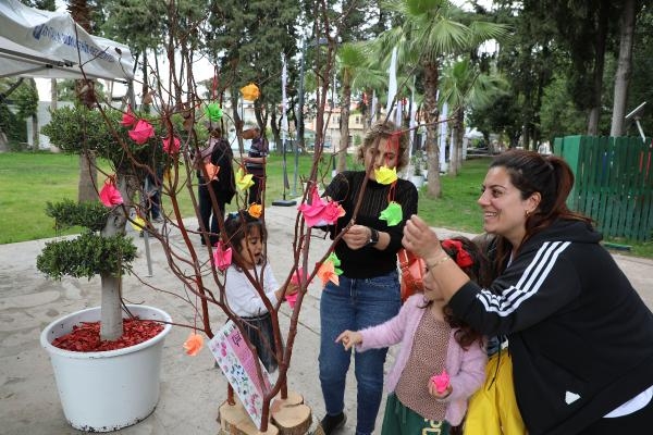 Antalya'da şenlik havasında Hıdırellez kutlaması