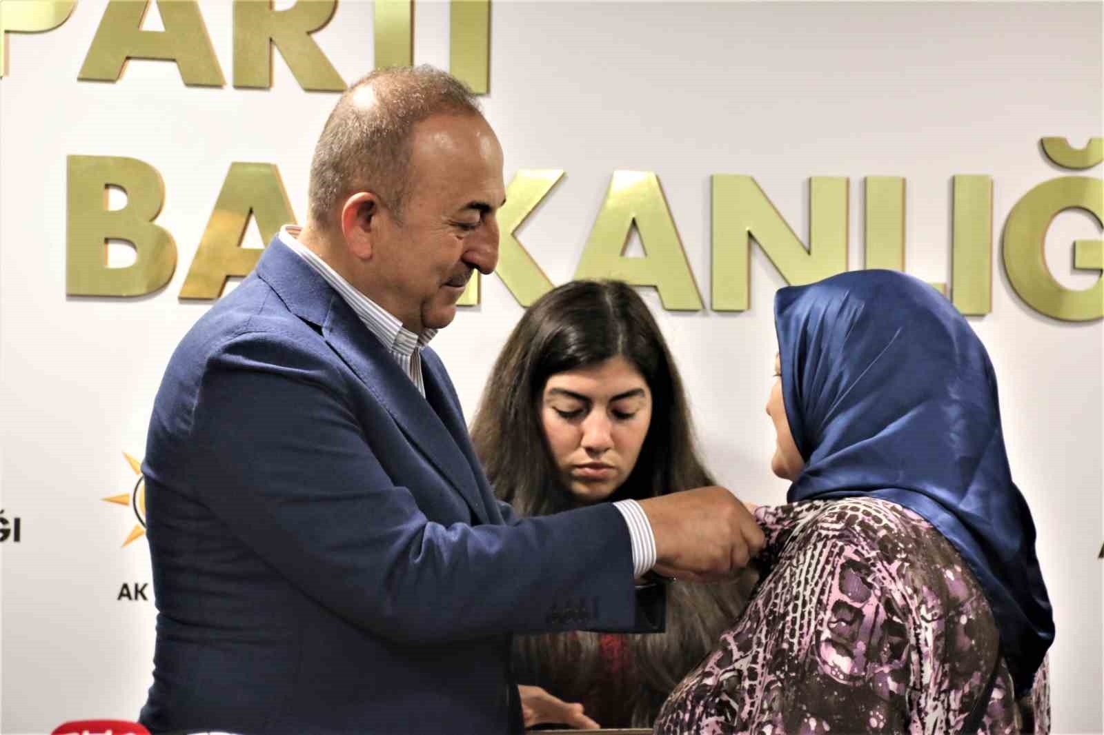 Bakan Çavuşoğlu: "Atatürk'ün kurduğu parti bu hale düşmemeliydi"