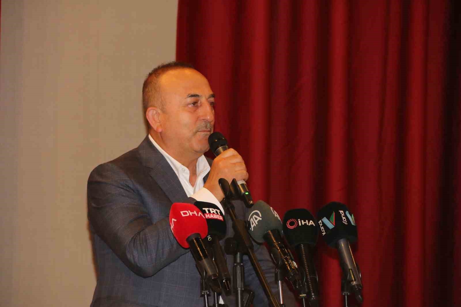 Bakan Çavuşoğlu: "Kim desteklerse desteklesin Suriye'de ve Irak'ta terör koridoru kurulmayacak"