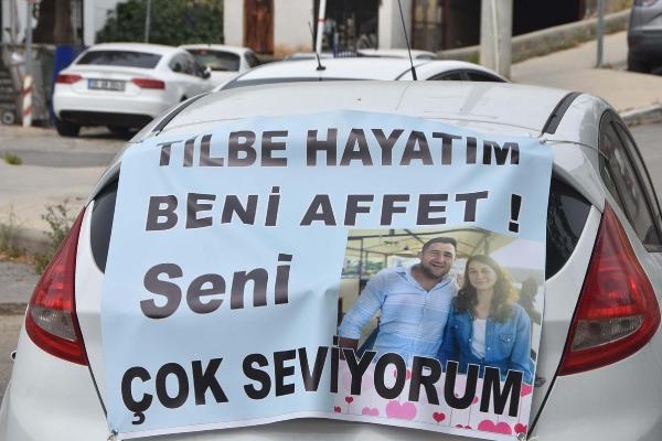 Boşanma davası açan eşine pankartlı özür