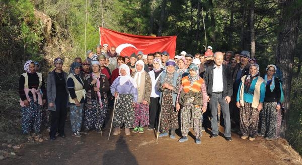 HES karşıtı 11 kişiye verilen para cezasını, mahalleli kampanyayla topladı
