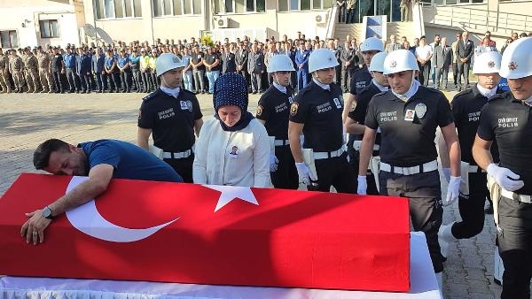 Kazada ölen polis memurunun cenazesi törenle memleketine uğurlandı
