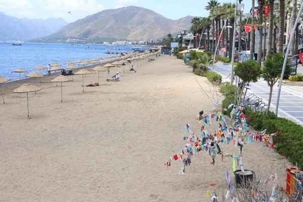 Marmaris'te plajlar sezona hazırlanıyor