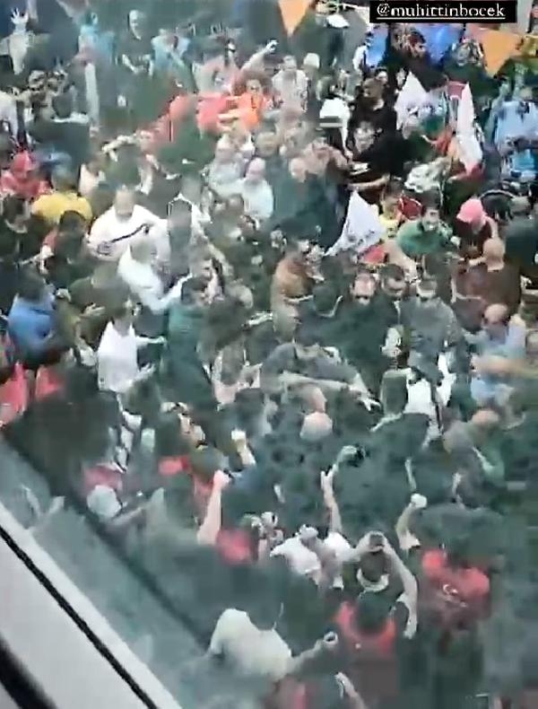 Muhittin Böcek'in esnaf ziyaretinde arbede yaşandı