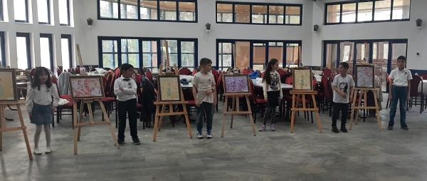 Öğrencilerden ebru sergisi