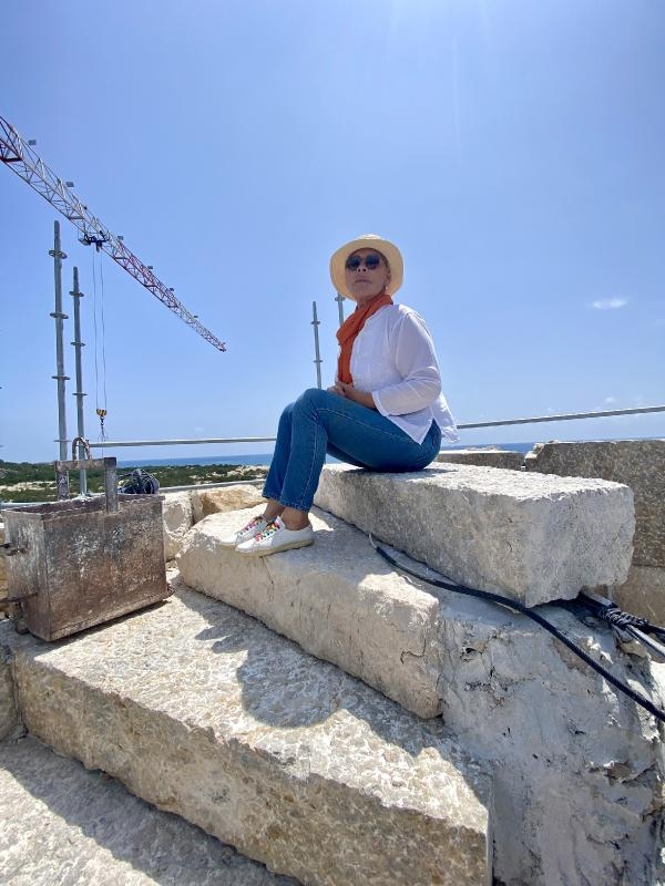 Patara Deniz Feneri'nin son basamağı yerine konuldu
