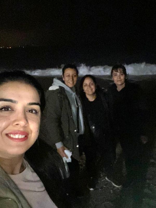 Sağanağa rağmen Hıdırellez dileklerini denizle buluşturdular