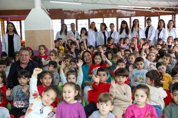 Selvi Kılıçdaroğlu, Hıdırellez için gül dikti dilek tuttu