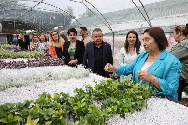 Selvi Kılıçdaroğlu, Hıdırellez için gül dikti dilek tuttu