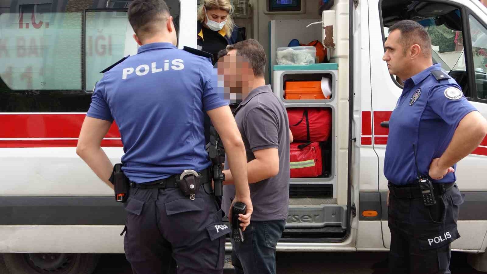 Bıçağı boğazına dayayıp korku dolu anlar yaşattı !
