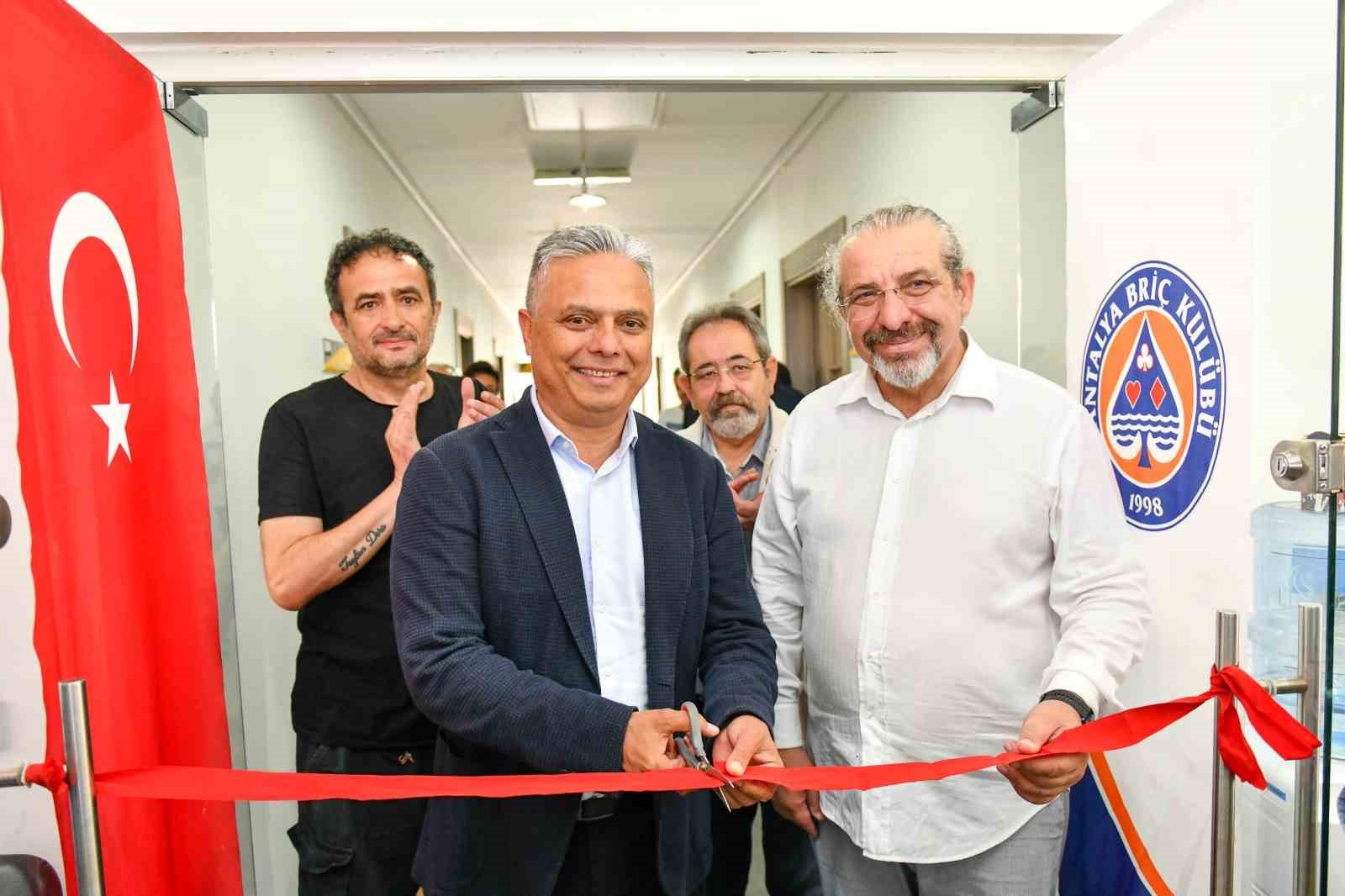 Briç sporunun kalbi ASSİM'de atıyor