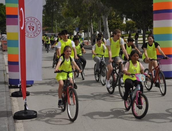Dünya Bisiklet Günü'nde pedalladılar
