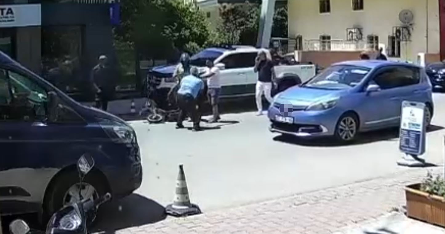 Hırsızdan "yok artık" dedirten davranış: Trafikte kavga eden adamın motosikletini çaldı