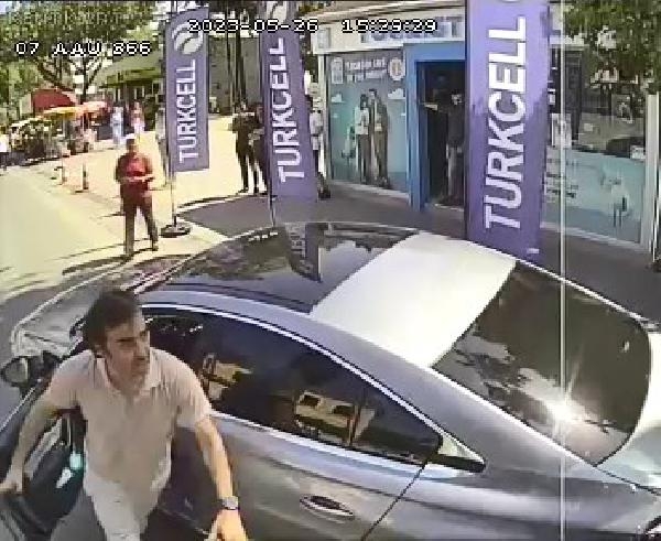 Kadın otobüs şoförüne bıçak çekilen tartışmanın görüntüleri ortaya çıktı