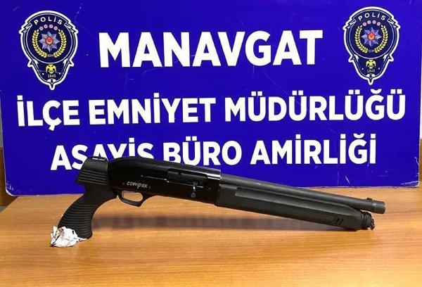 Polisten aranan şüpheli operasyonu; 27 tutuklama