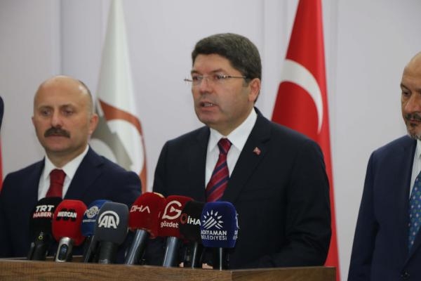 Bakan Tunç: Deprem soruşturmalarında 351 kişi tutuklandı