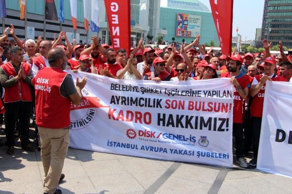 Belediye işçileri talepleri için iş bıraktı