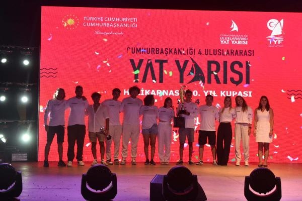 Cumhurbaşkanlığı Yat Yarışları'nda ödüller sahiplerini buldu