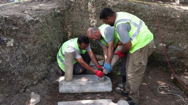 Eyüpsultan'a açık hava müzesi; 19'uncu yüzyıla ait mezar taşları gün yüzüne çıktı