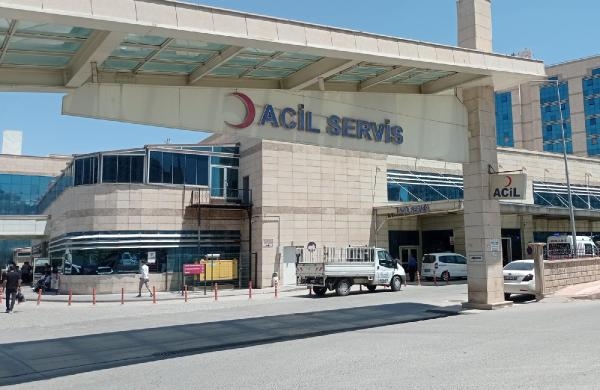 İkinci kat balkonundan düşen, 3 yaşındaki çocuk yaralandı