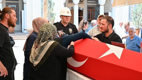 Kazada hayatını kaybeden polis memuru, son yolculuğuna uğurlandı