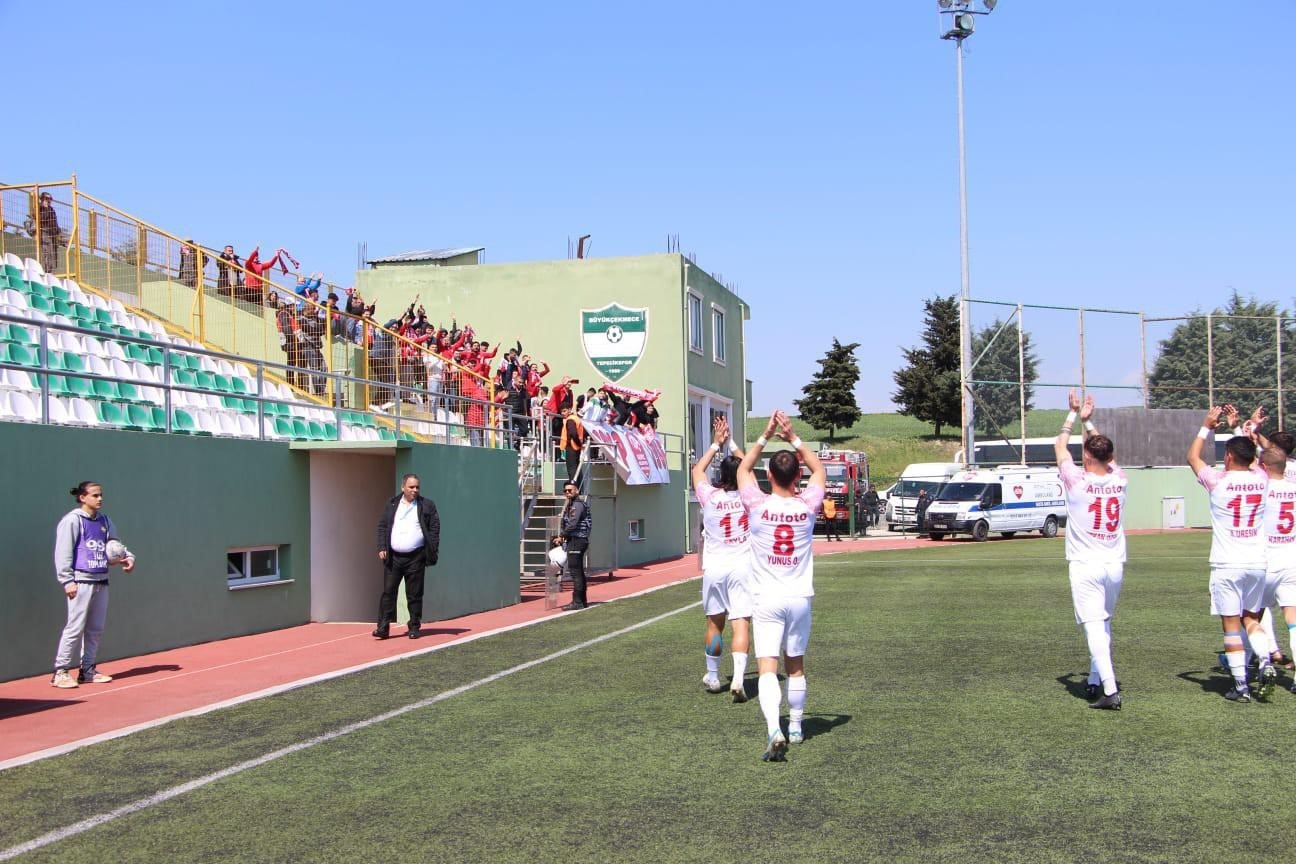 Kepezspor bayrakları caddeleri süsleyecek