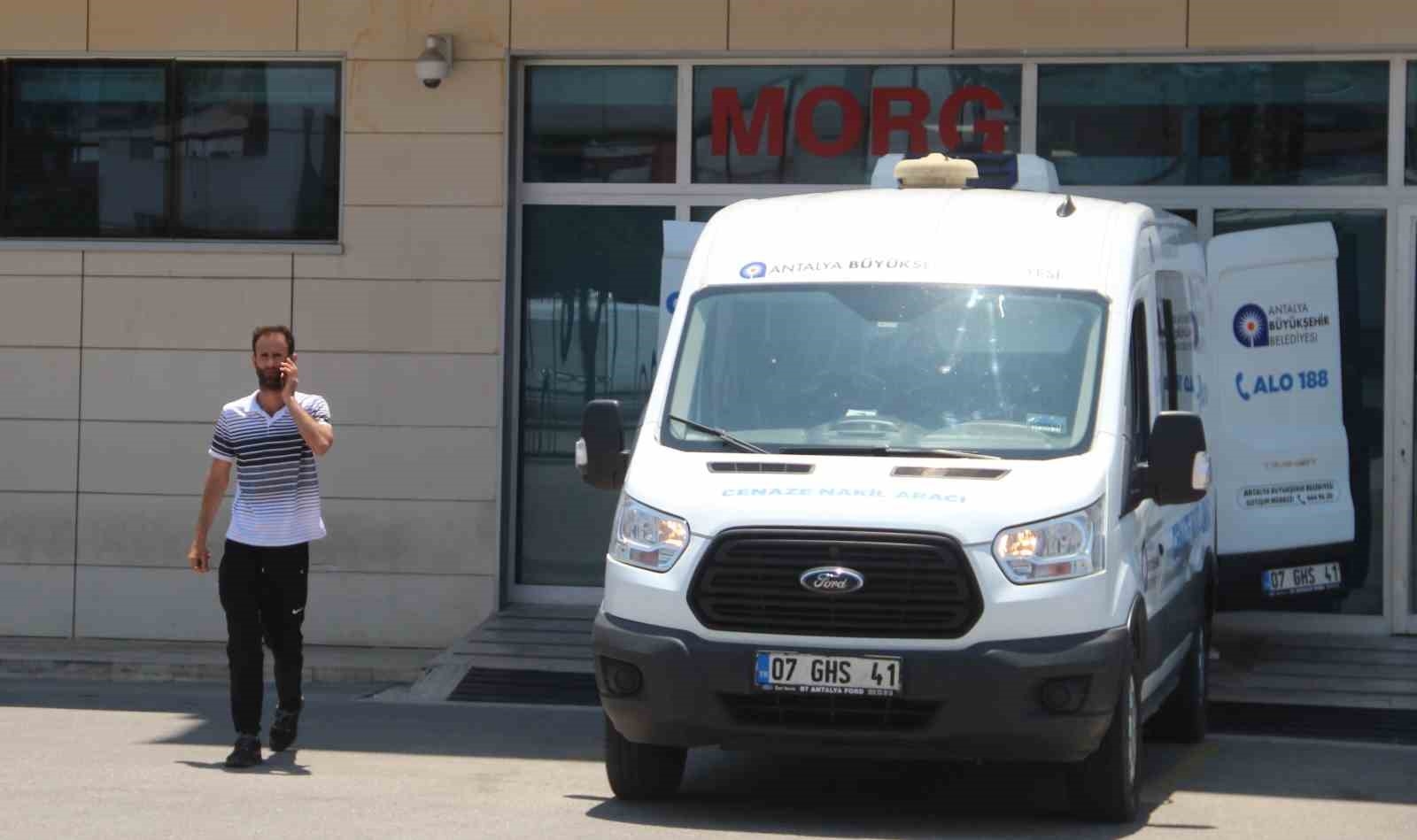 Otomobildeki gürültü tartışması 18 yaşındaki gencin hayatına mal oldu