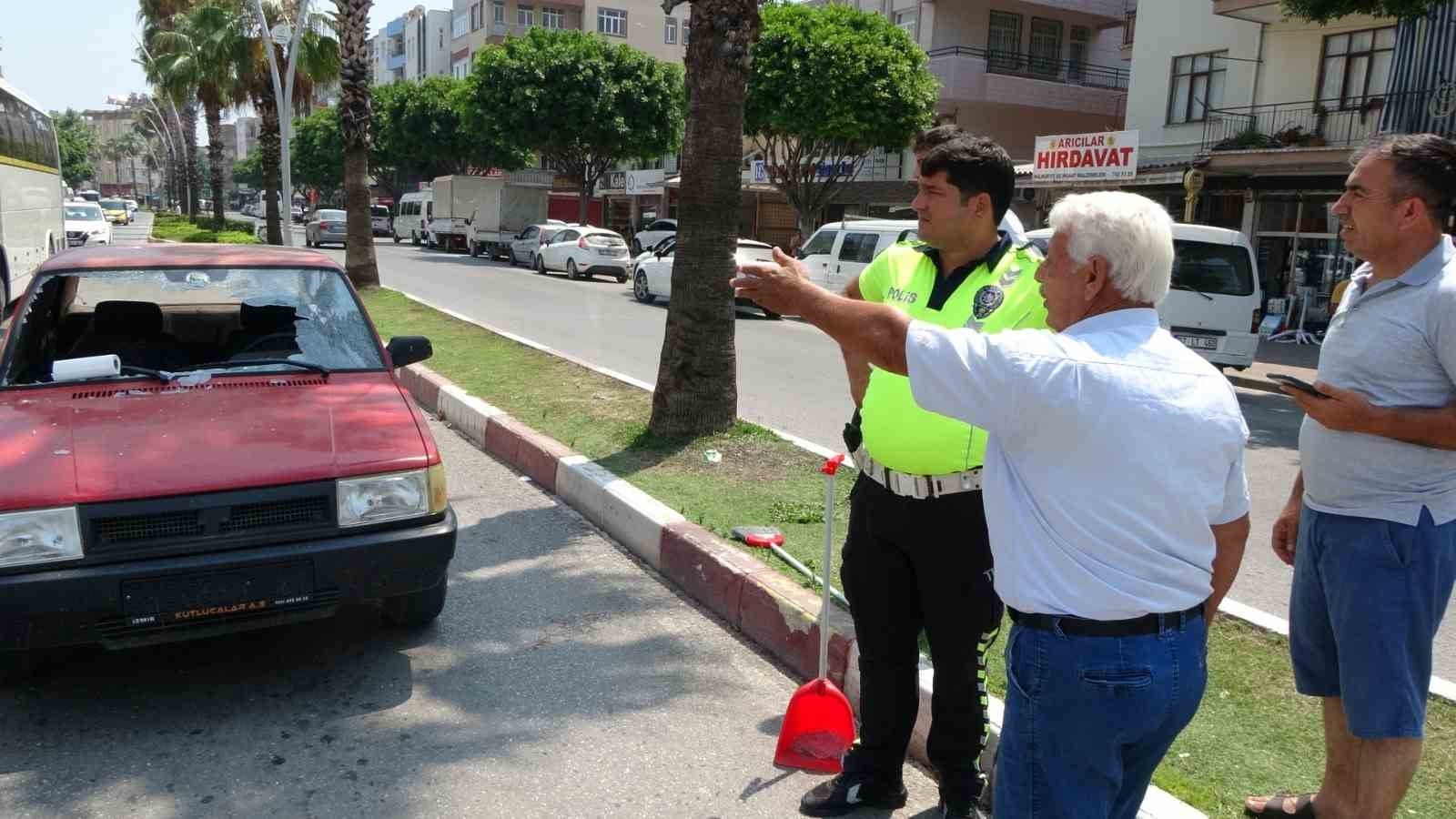Otomobilin çarptığı yaya yaraladı
