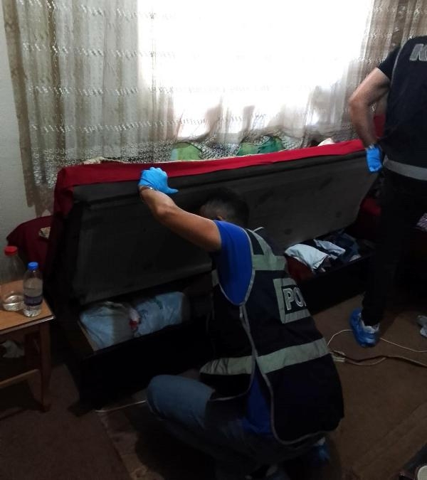 Sahte ilanlar ile depremzedeleri dolandıran 18 şüpheliye gözaltı