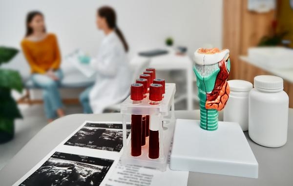 Uzmanından tiroit kanseri uyarısı: Nodülün boyutu 4 cm'den fazlaysa dikkat