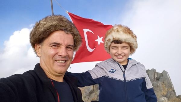 10 yaşındaki dağcı, profesör babasıyla birlikte 2'nci kez Kaçkar'a tırmandı