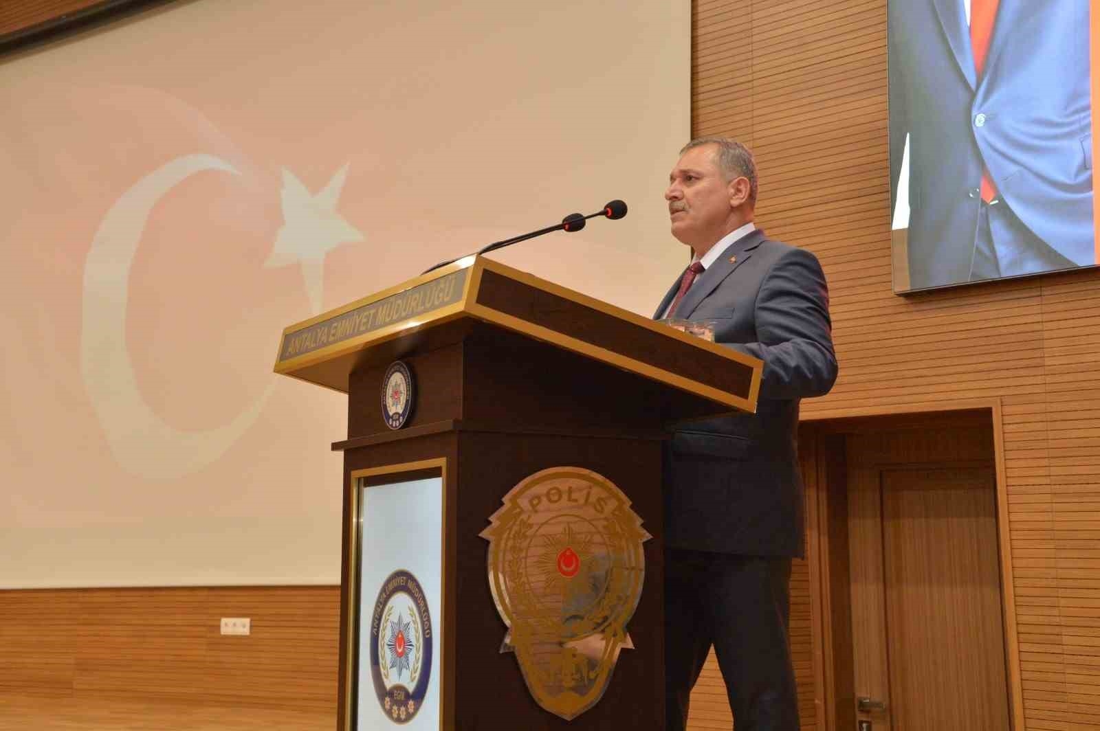 Antalya Emniyeti'nde rütbe terfi töreni